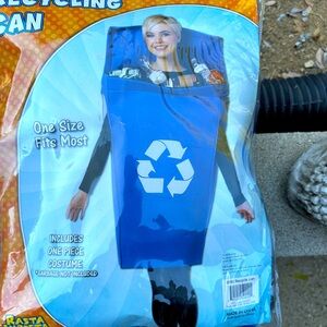 Recycle/trash can costume